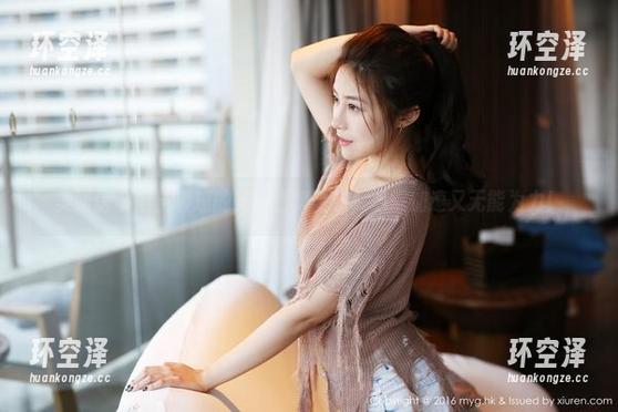 美媛馆 - 被王馨瑶的美腿图集诱惑，心跳加速又无能为力！
