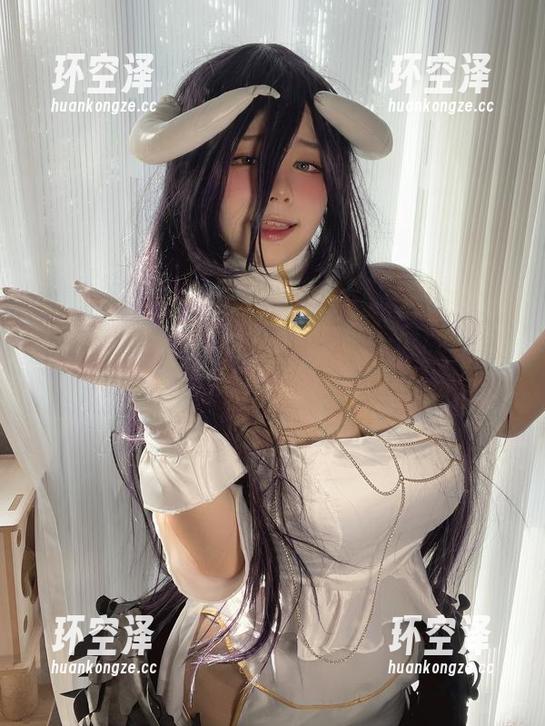 葱油饼er 微密圈 - 葱油饼er女友壁纸:别让厨房的热气掩盖了她的美。