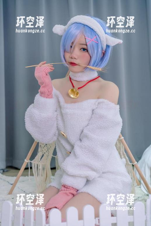 铁打萌萌_moi 打破次元壁,铁打萌萌_moi无圣光写真,快来围观她的美足!