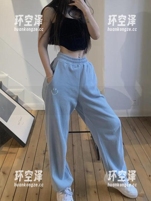 陈佩奇 微密圈 - 陈佩奇写真更新:清新背影,让我怀疑人生的背影!