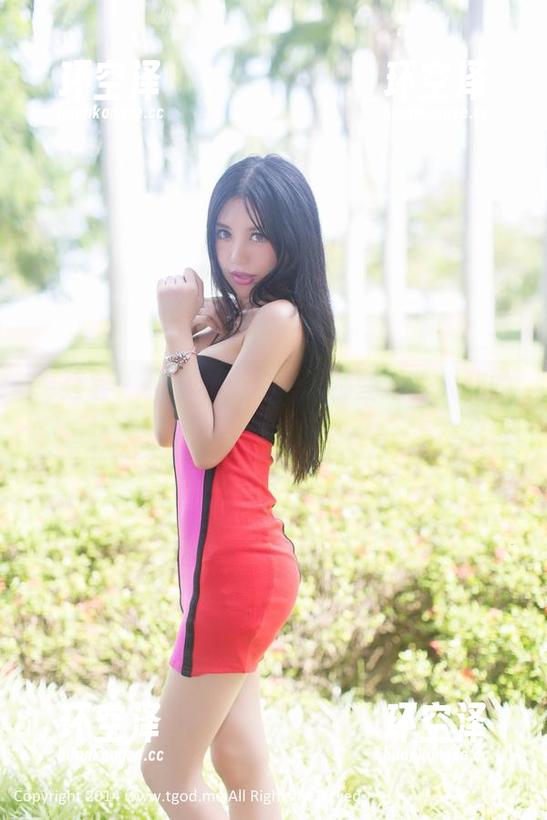 青豆客-纯小希 青豆客 - 纯小希:白裙下那些不为人知的写真全集