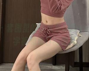 微密圈 - 套图里的黎允熙baby：抹胸丁字裤和夏日的微风